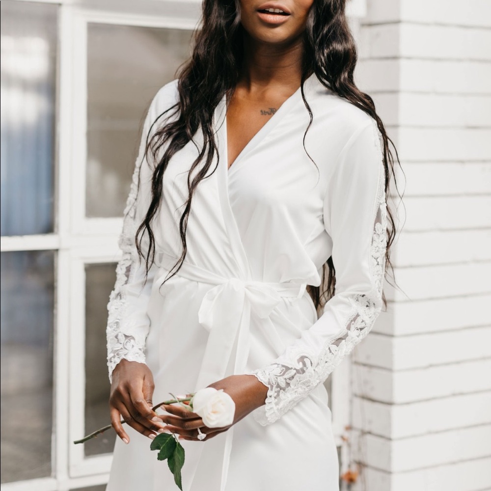 LeRose Bridal Pearl Beaded Robe